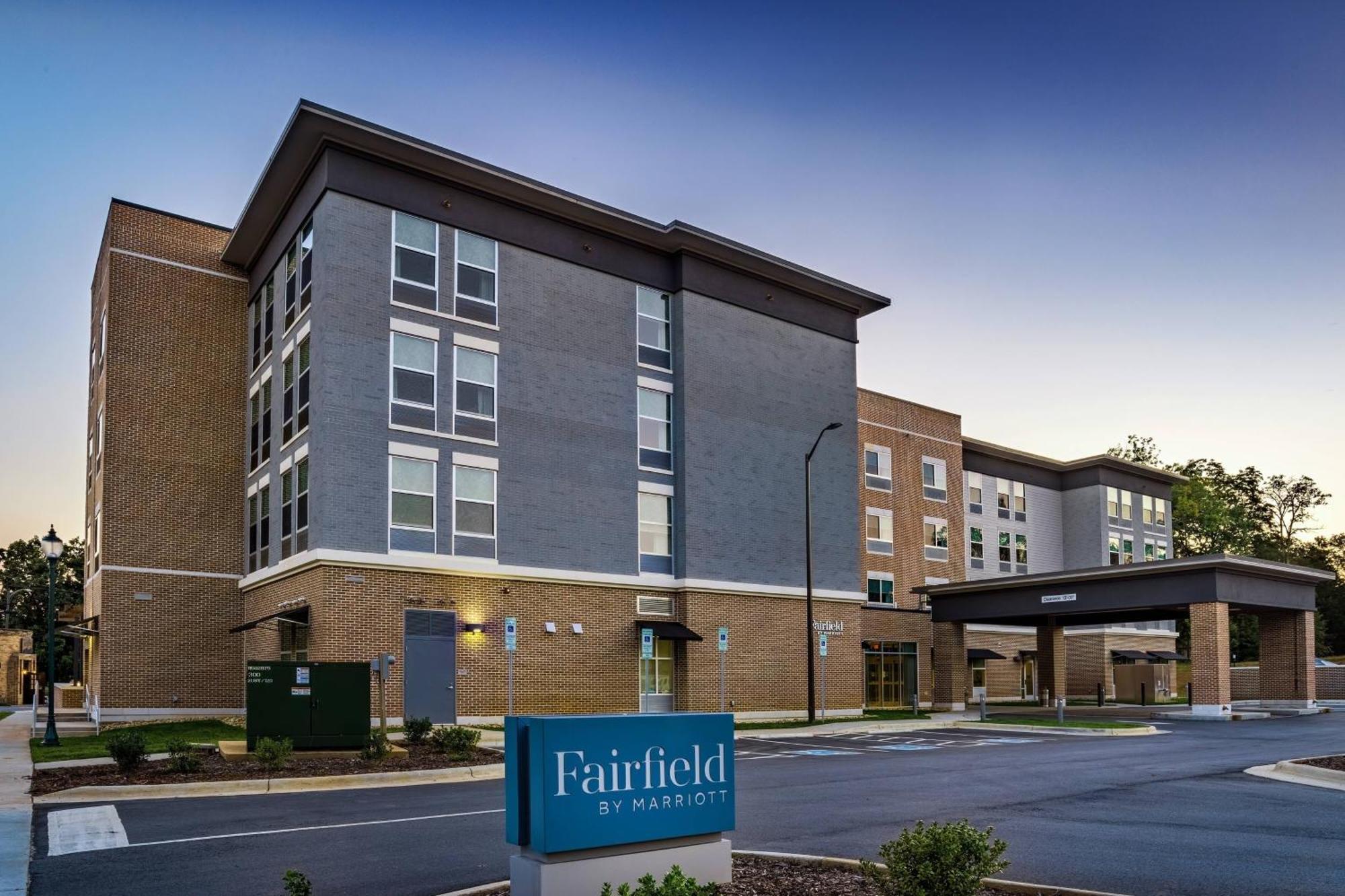 Fairfield Inn & Suites Morganton Historic Downtown Bagian luar foto